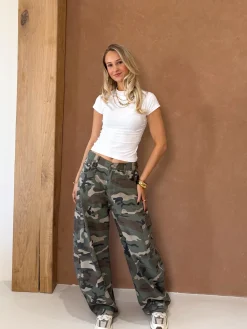 Baggy camo jeans