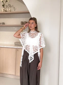 Bella Lace Top wit