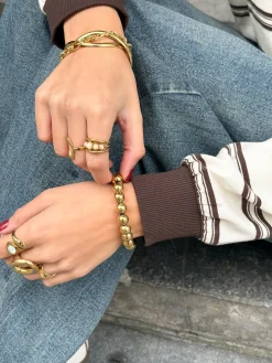 Goudkleurige kralen armband