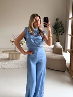 Jumpsuit satin Lily light blue