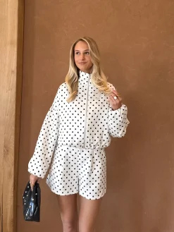 Kiki Polkadots short wit