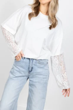 Lace sleeve shirt wit