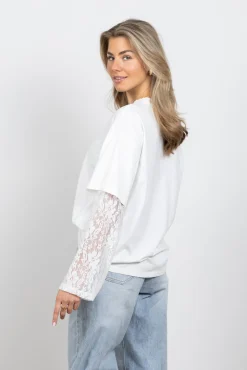 Lace sleeve shirt wit
