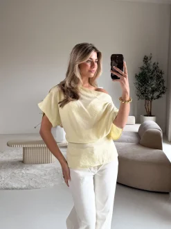Levi top butter yellow