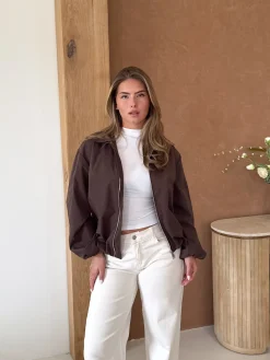 Millie jas bruin