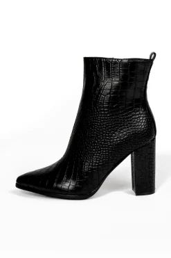 One more black croco