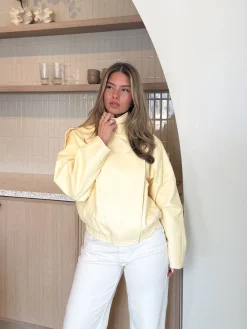 Ruby jas butter yellow