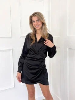 Satin dress Noa zwart