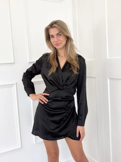 Satin dress Noa zwart