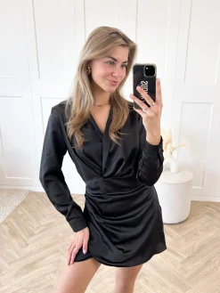 Satin dress Noa zwart