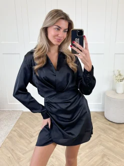 Satin dress Noa zwart