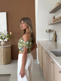 Stippen top off shoulder Polka groen