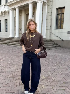Sweater Aya Bruin