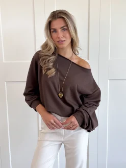 Sweater Aya Bruin