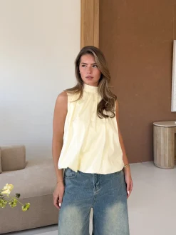 Top Juultje butter yellow