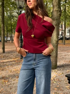 Top off shoulder Candice bordeaux