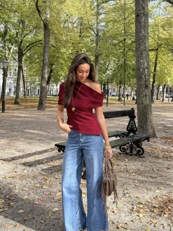 Top off shoulder Candice bordeaux