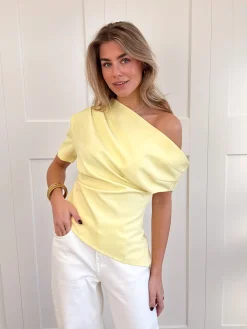 Top off shoulder Candice geel