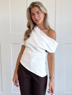 Top off shoulder Candice wit