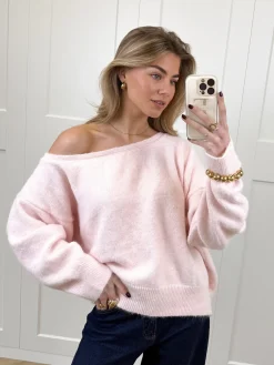 Trui off shoulder Alina roze