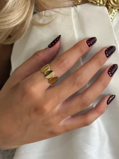 Vivi ring